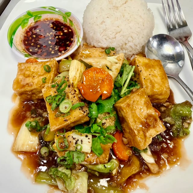 71C. Cơm Xào Tàu Hủ (Tofu Stir Fry).
