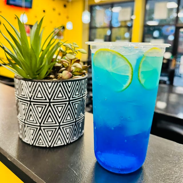 Soda Biển Xanh (Soda Blue Waves).