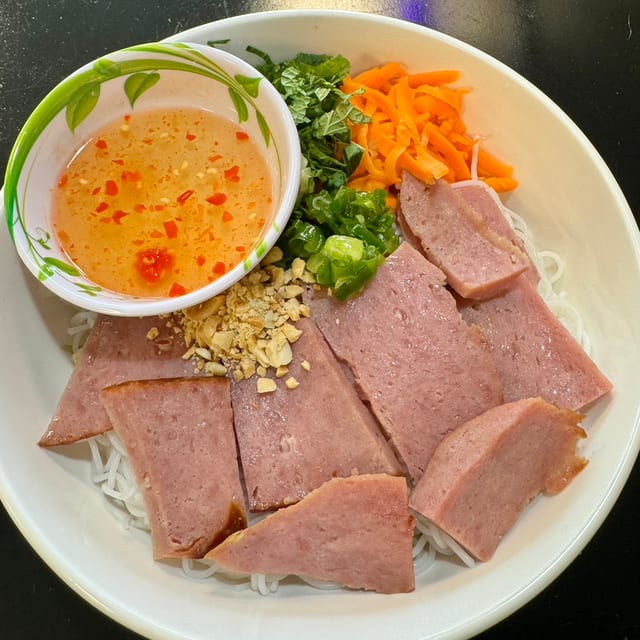 26C. Bún Nem Nướng (Ground Pork Sausage).