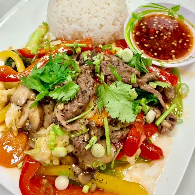 71D. Cơm Xào Bò (Beef Stir Fry).