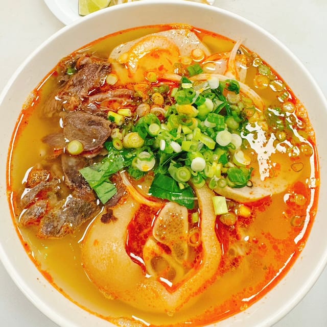 63. Bún Bò Huế Truyền Thống (Spicy Hue Noodles Traditional).