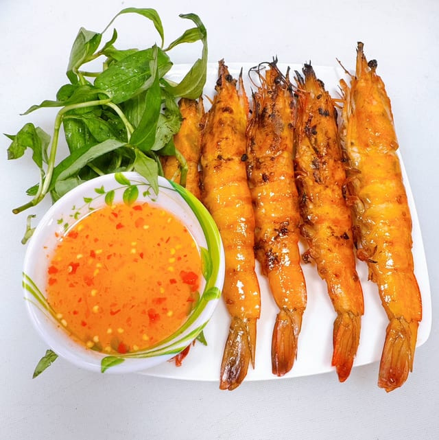 Tôm Nướng Muối Ớt (Spicy Grilled Shrimp).