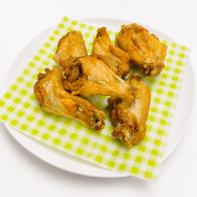 5C. Cánh Gà Chiên Muối Tiêu (Chicken Wings with Salt & Pepper).